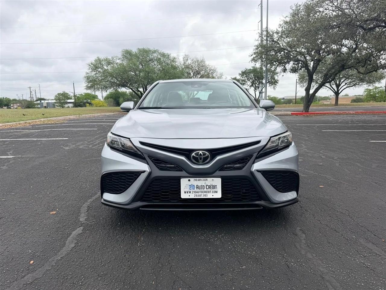Toyota Camry  2022