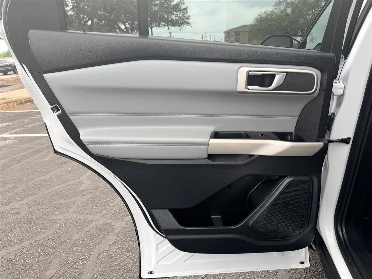 Ford Explorer  2021