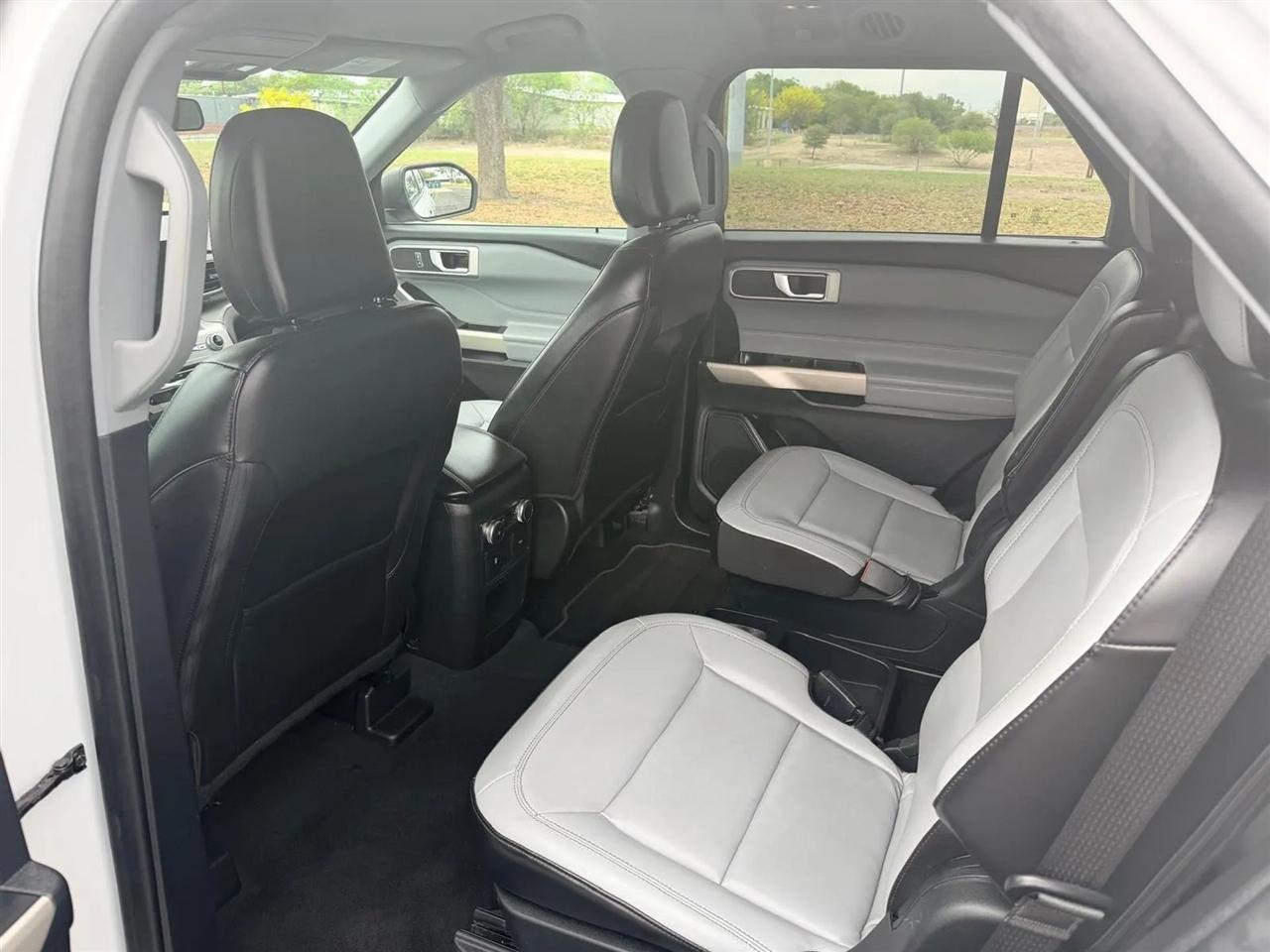 Ford Explorer  2021