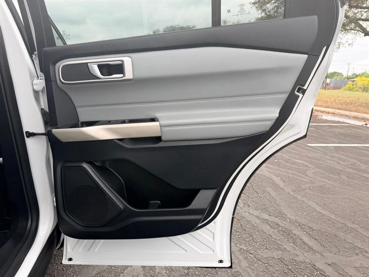 Ford Explorer  2021