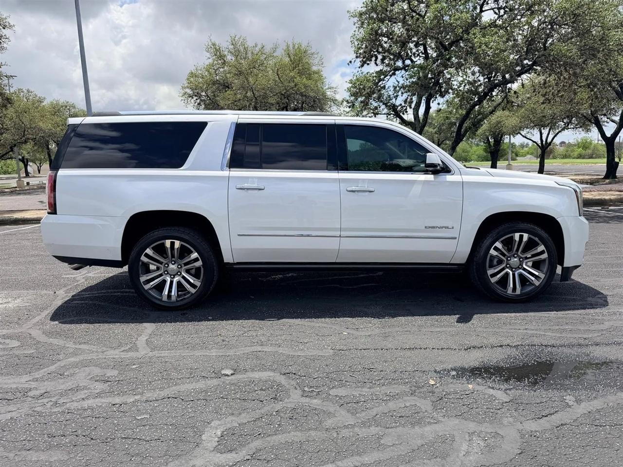 GMC Yukon XL  2019