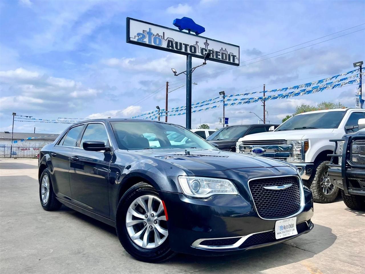 2018 Chrysler 300 300 Touring Sedan 4D