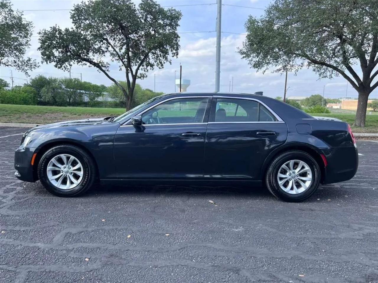 Chrysler 300  2018