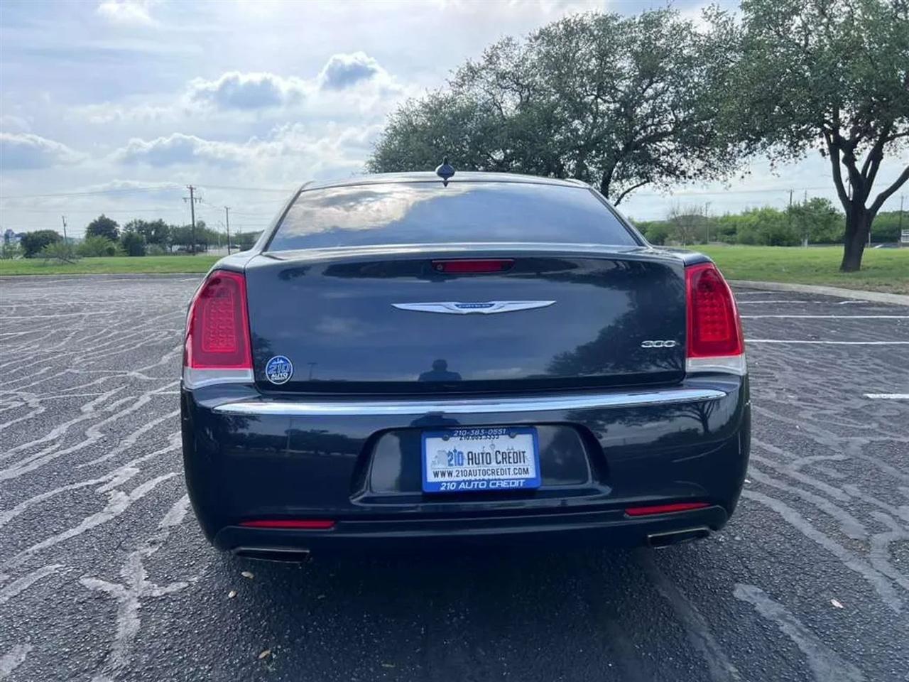 Chrysler 300  2018