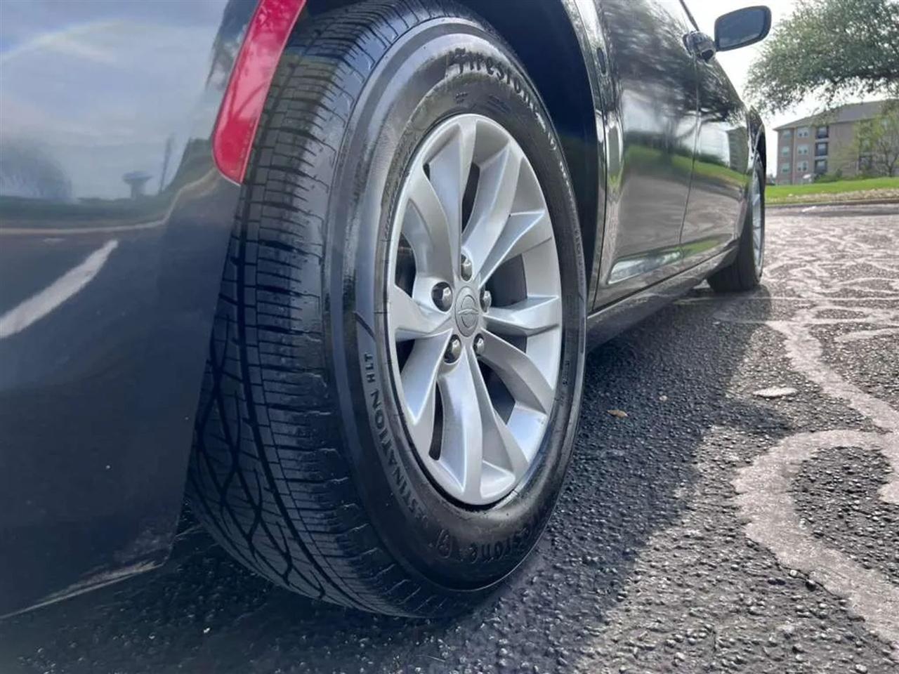 Chrysler 300  2018