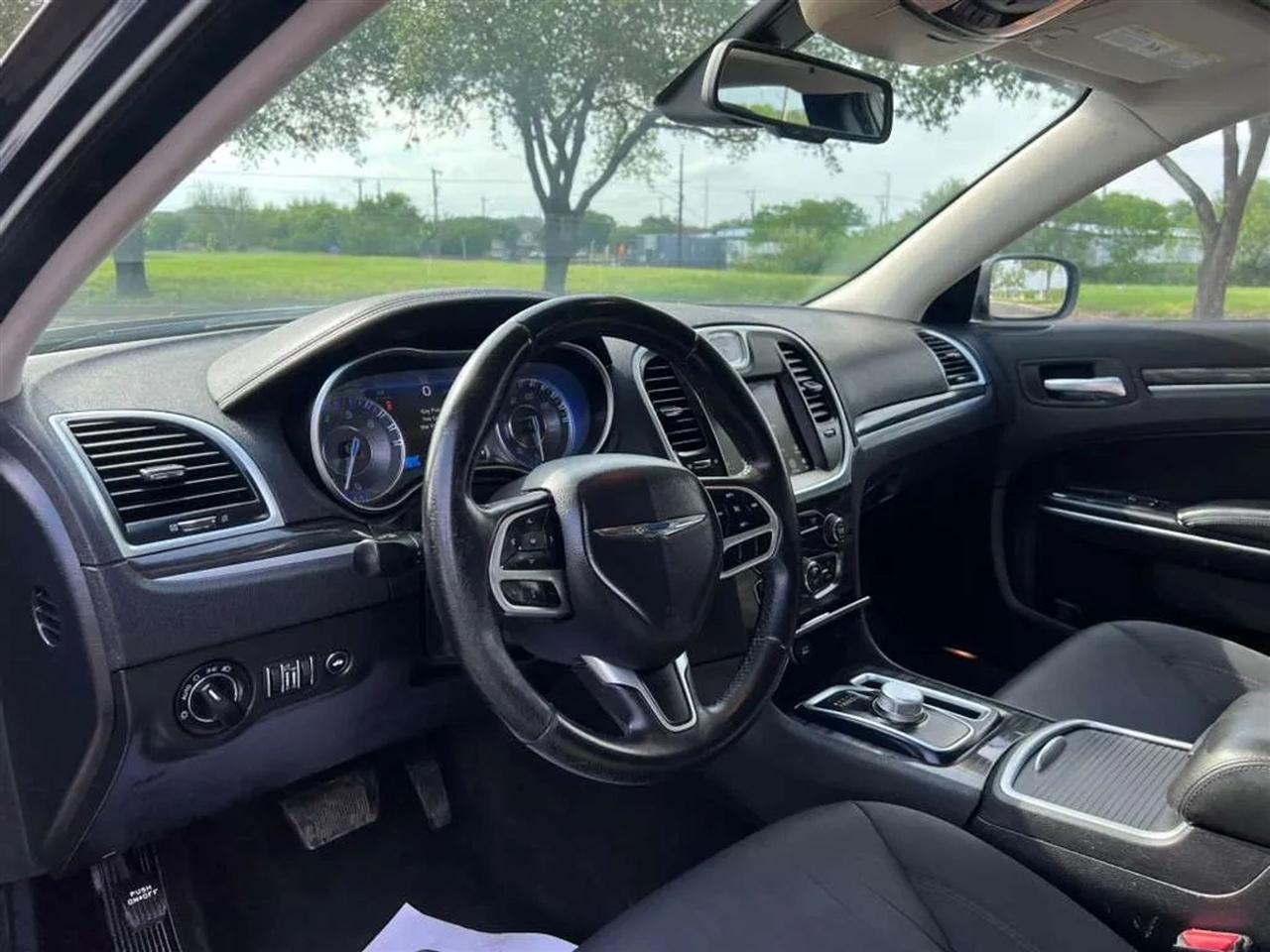 Chrysler 300  2018