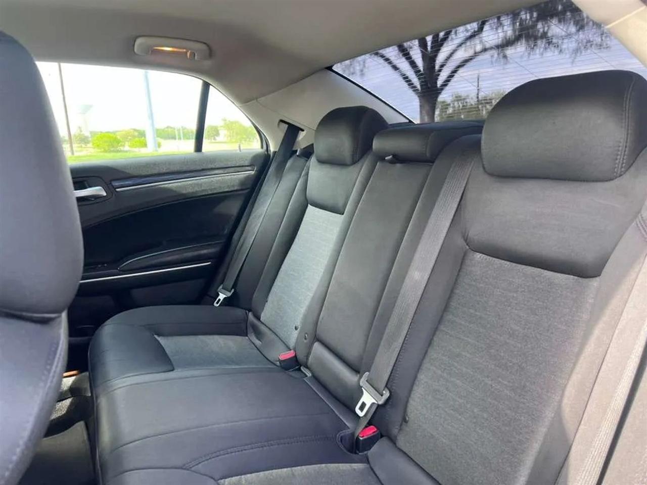 Chrysler 300  2018