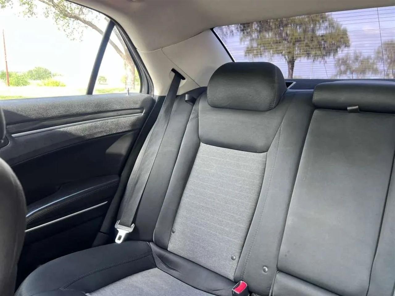 Chrysler 300  2018