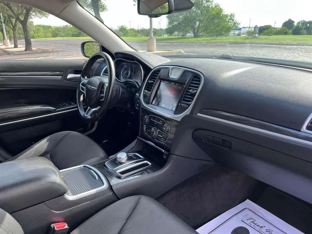 Chrysler 300  2018