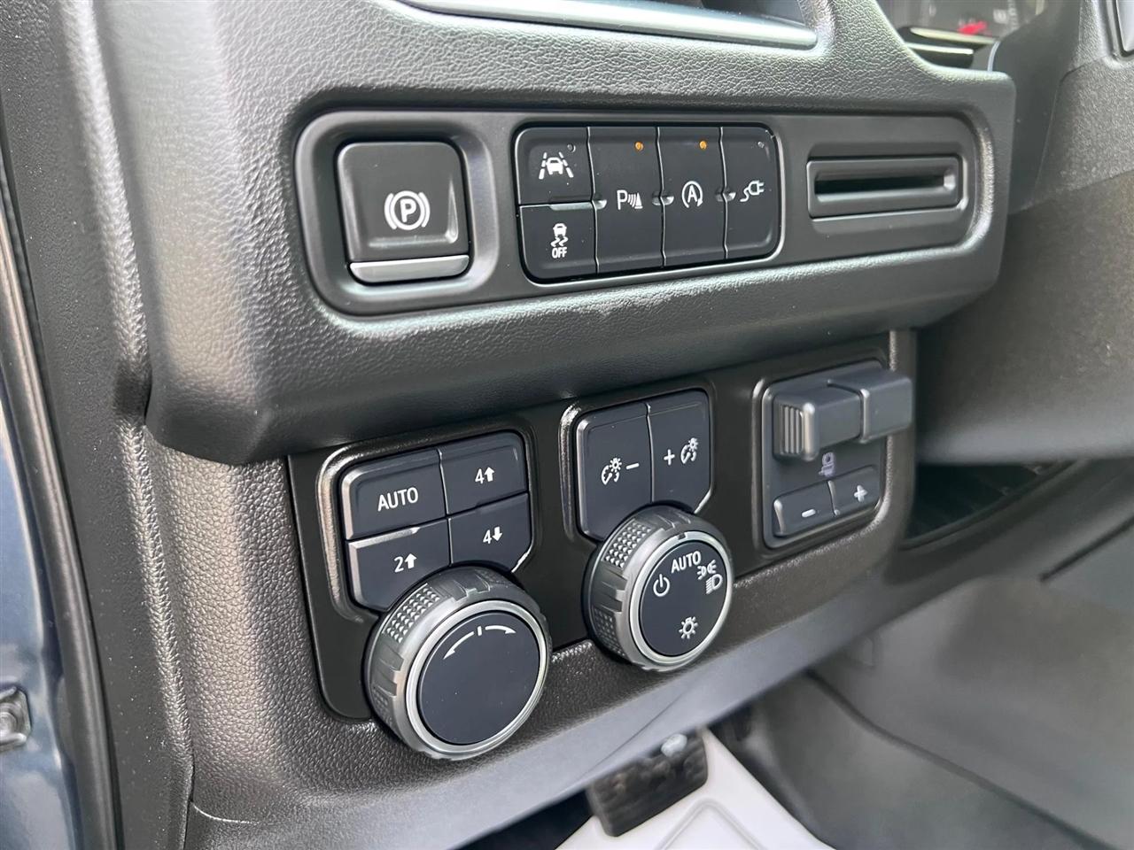 Chevrolet Tahoe  2021