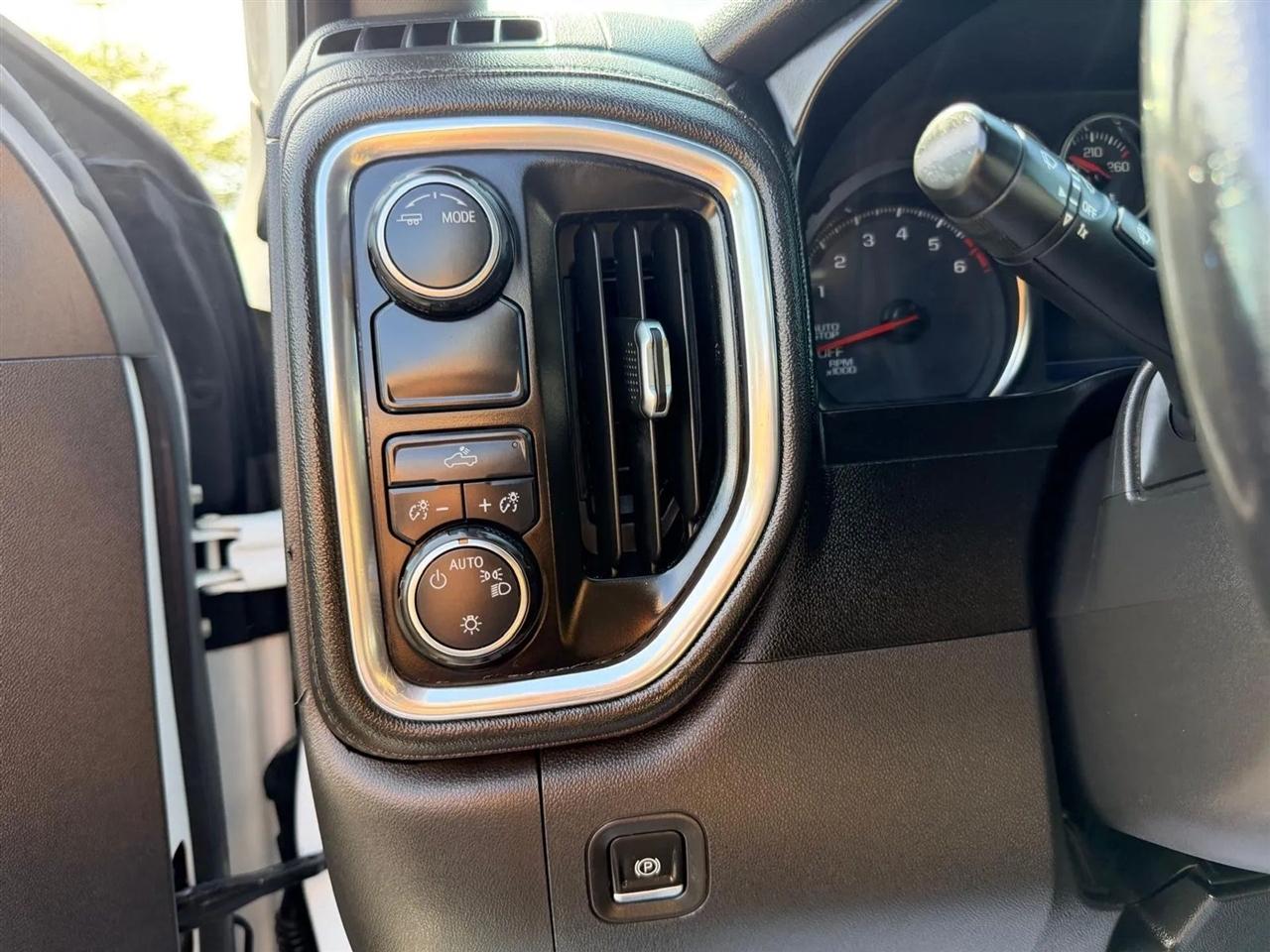 Chevrolet Silverado 1500  2021