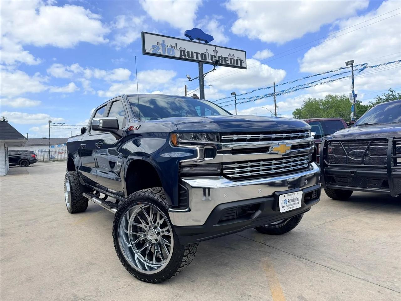 2021 Chevrolet Silverado 1500 LT Pickup 4D 5 3/4 ft