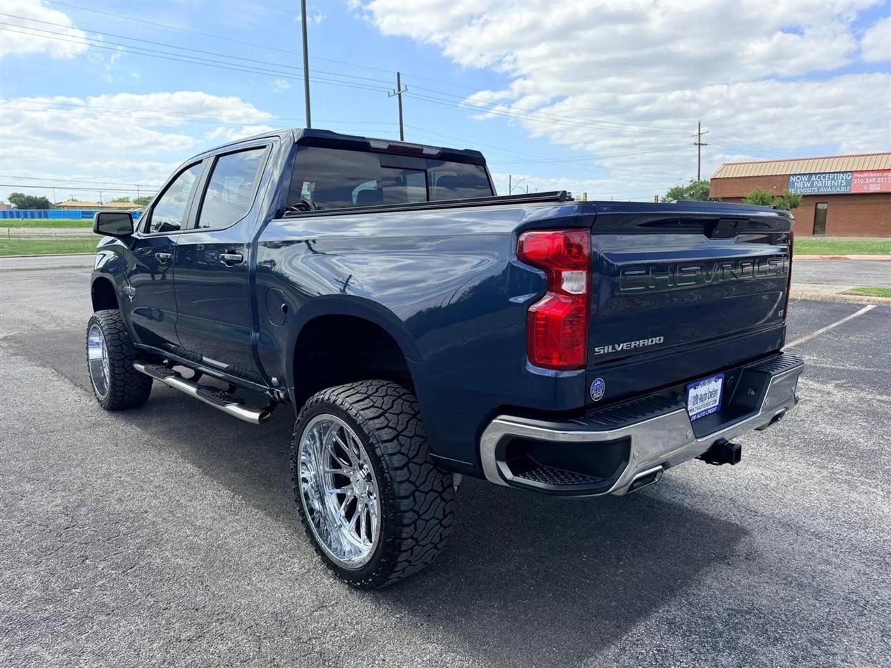 Chevrolet Silverado 1500  2021