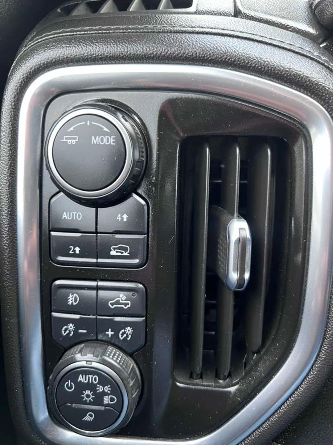 Chevrolet Silverado 1500  2021
