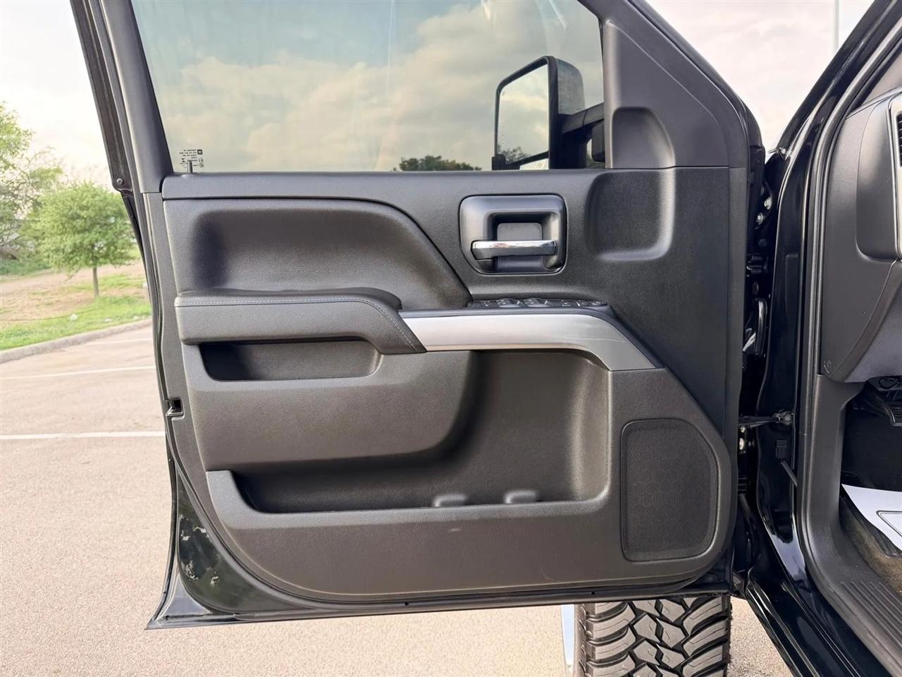 Chevrolet Silverado 1500  2018