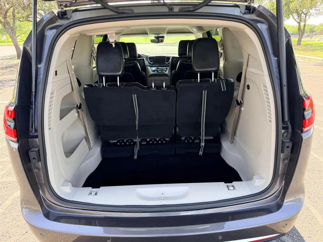 Chrysler Pacifica  2023