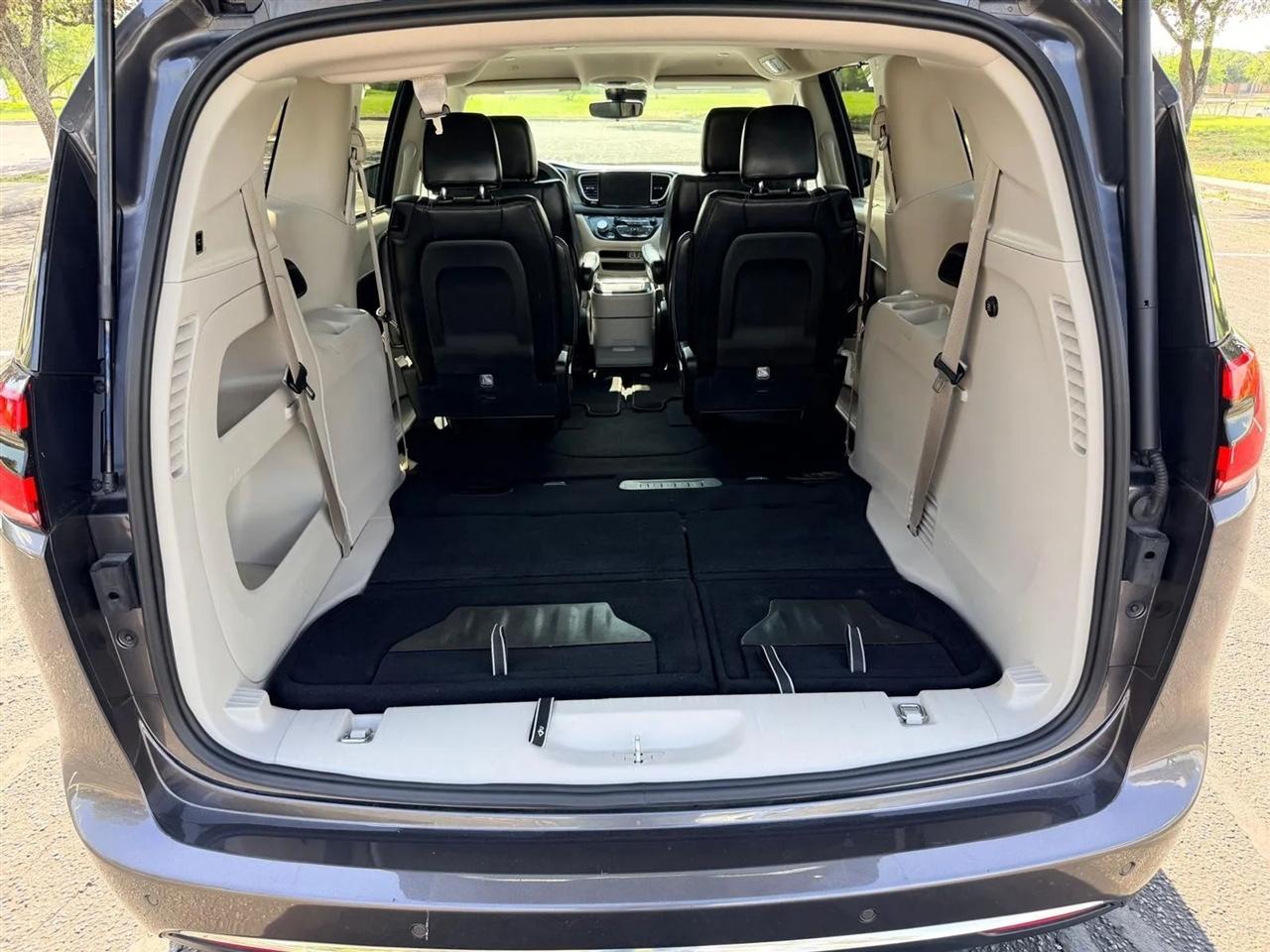 Chrysler Pacifica  2023