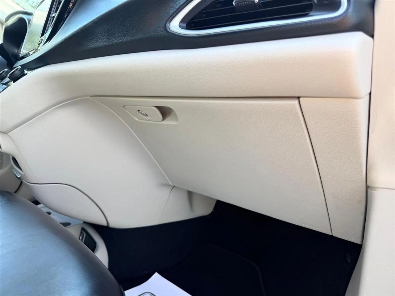 Chrysler Pacifica  2023