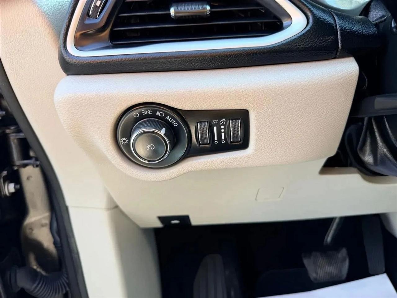 Chrysler Pacifica  2023