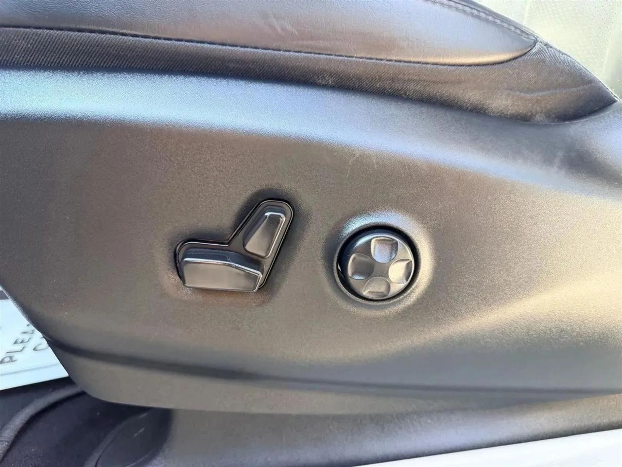 Chrysler Pacifica  2023
