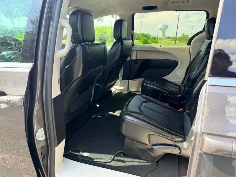 Chrysler Pacifica  2023