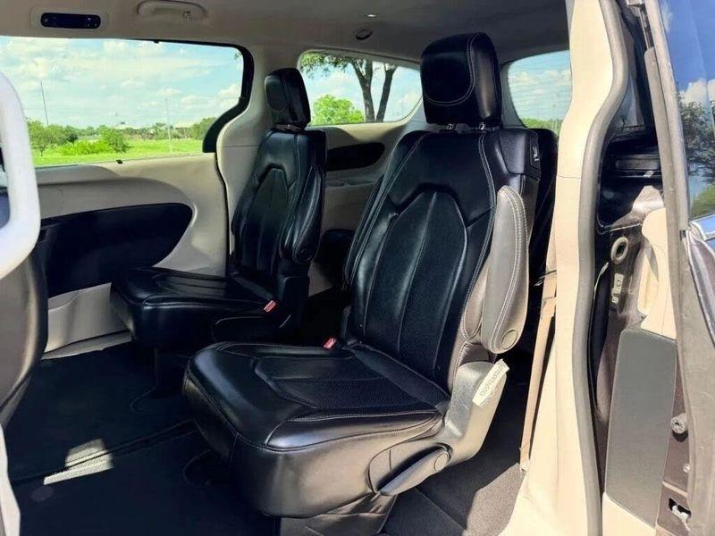 Chrysler Pacifica  2023