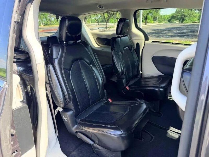 Chrysler Pacifica  2023