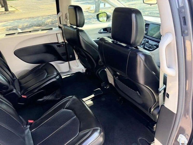 Chrysler Pacifica  2023