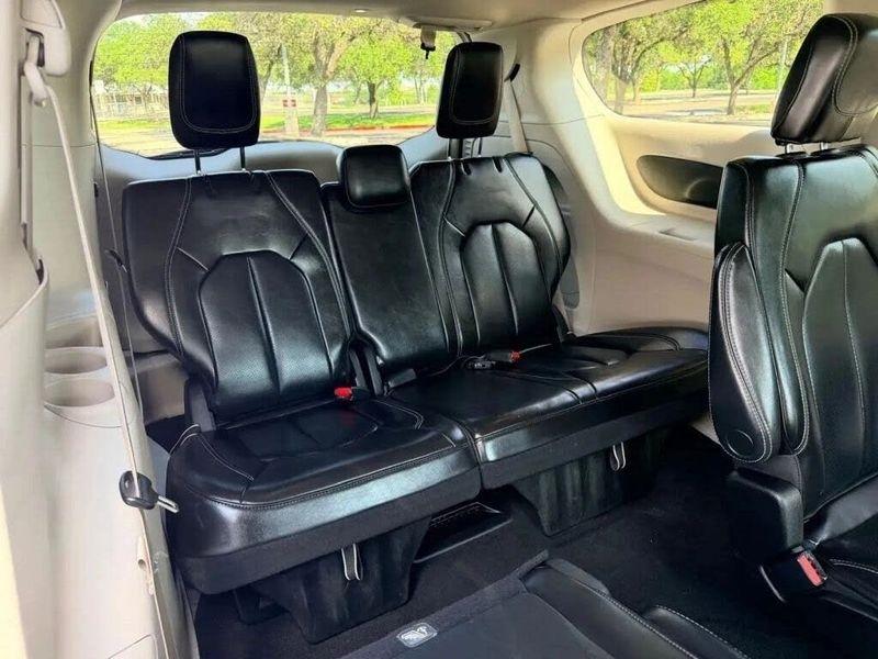 Chrysler Pacifica  2023