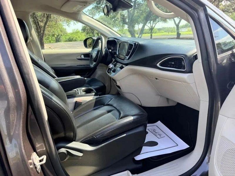 Chrysler Pacifica  2023