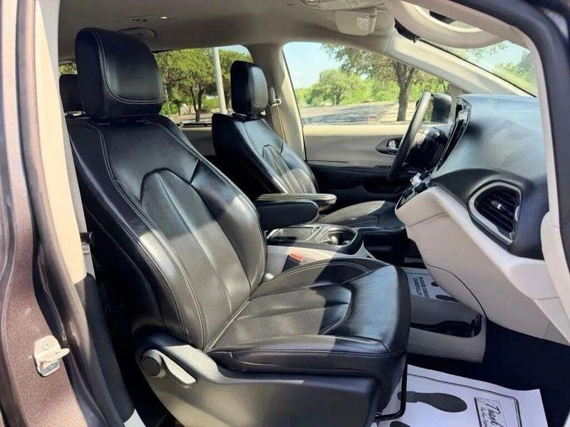 Chrysler Pacifica  2023