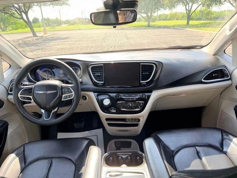 Chrysler Pacifica  2023