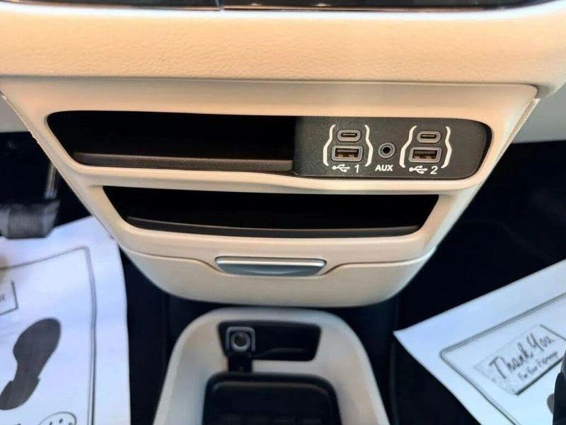 Chrysler Pacifica  2023