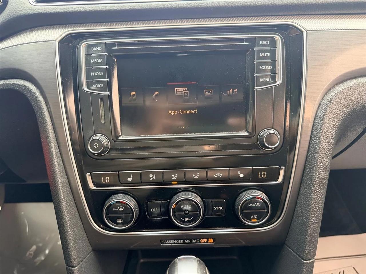 Volkswagen Passat  2017