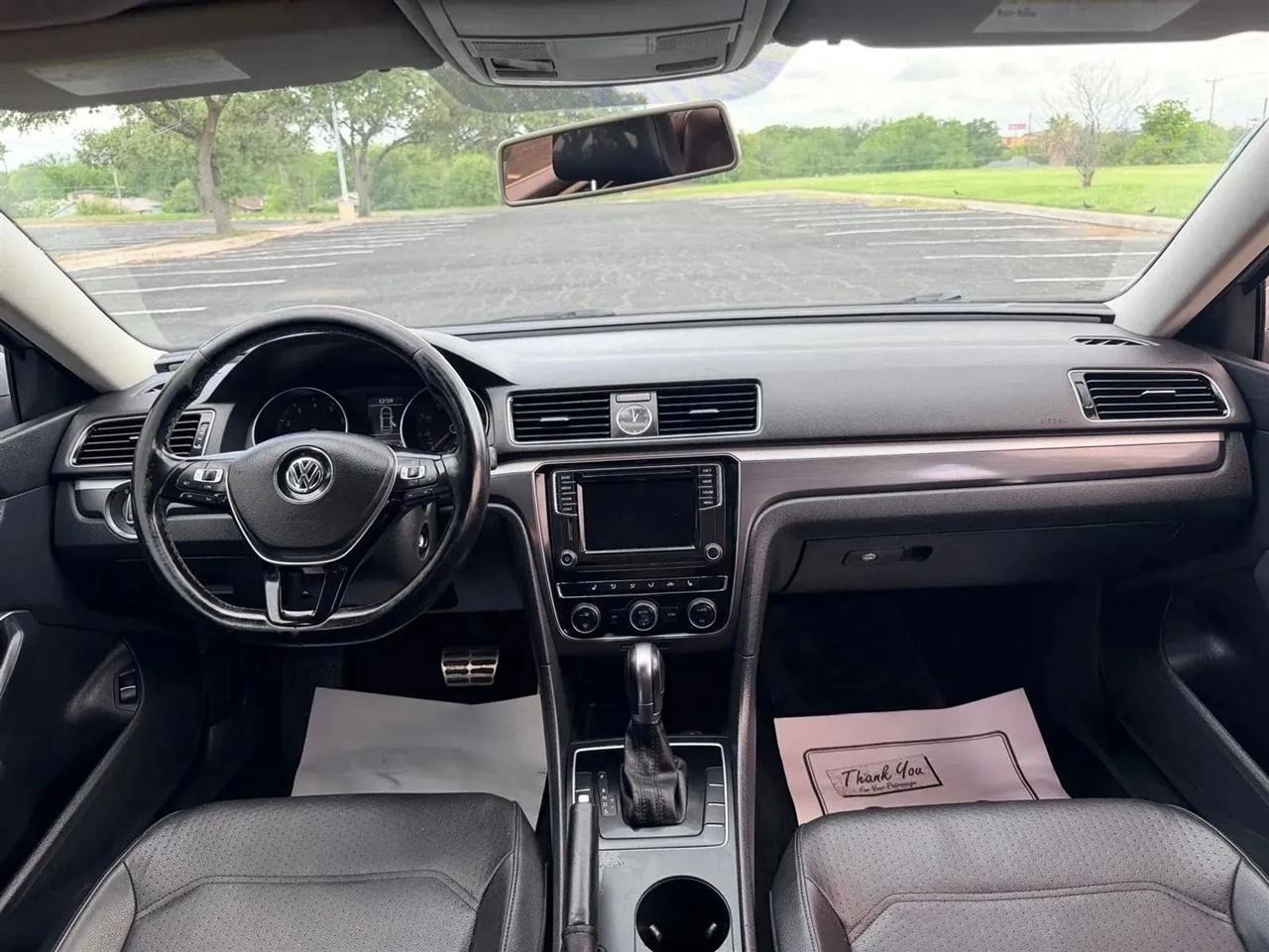 Volkswagen Passat  2017