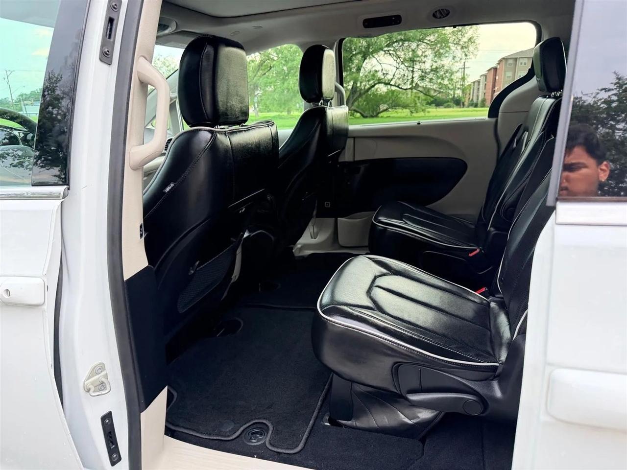 Chrysler Pacifica  2023