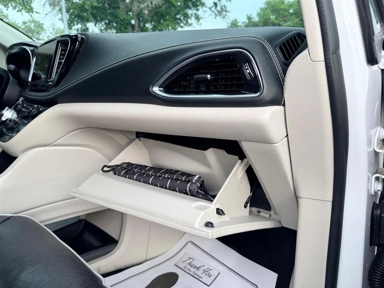 Chrysler Pacifica  2023