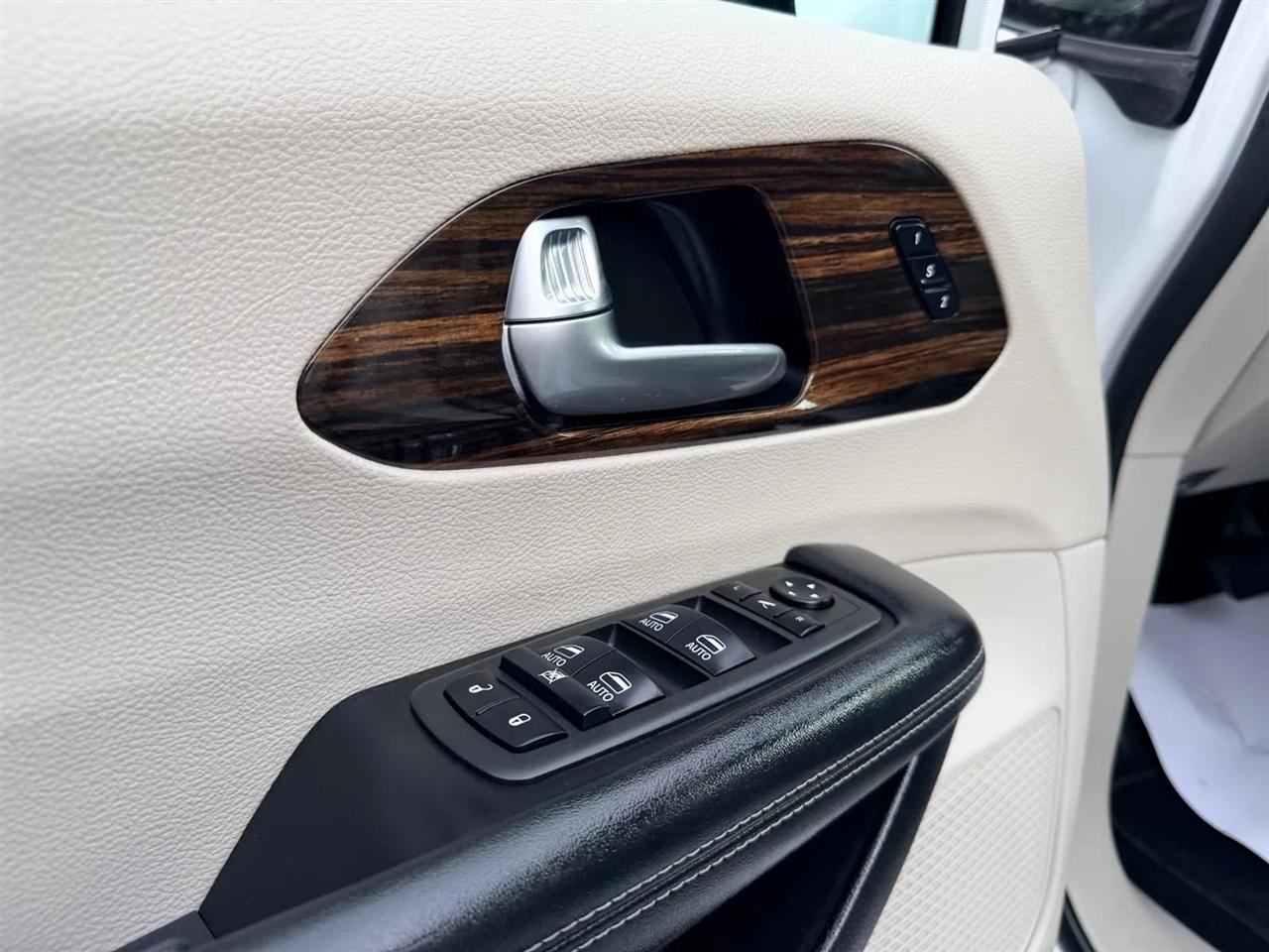 Chrysler Pacifica  2023