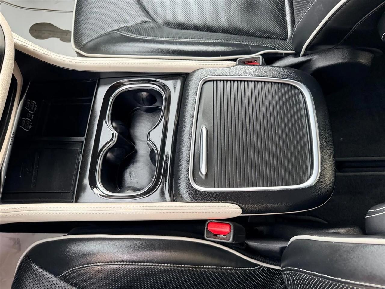 Chrysler Pacifica  2023
