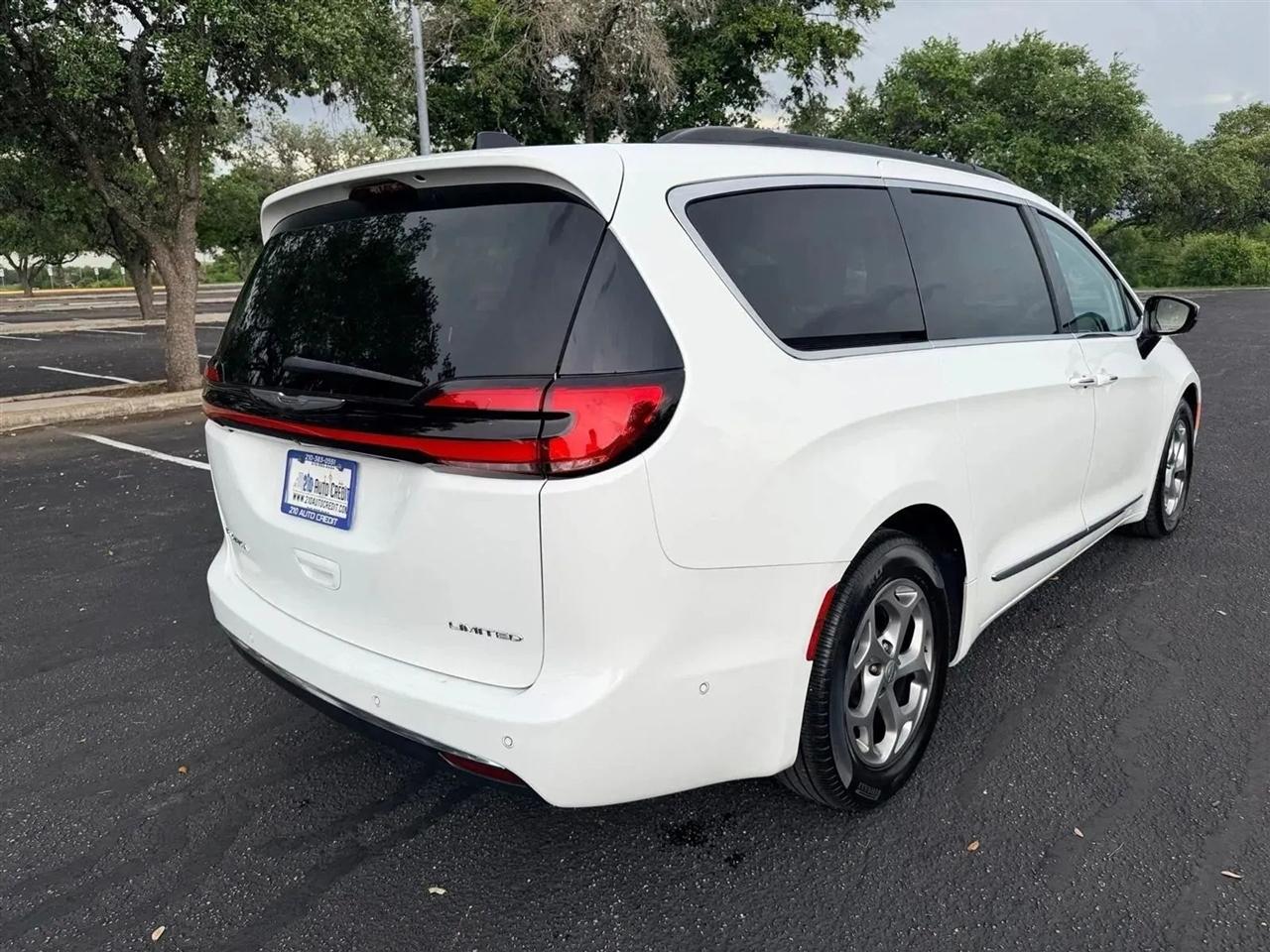 Chrysler Pacifica  2023