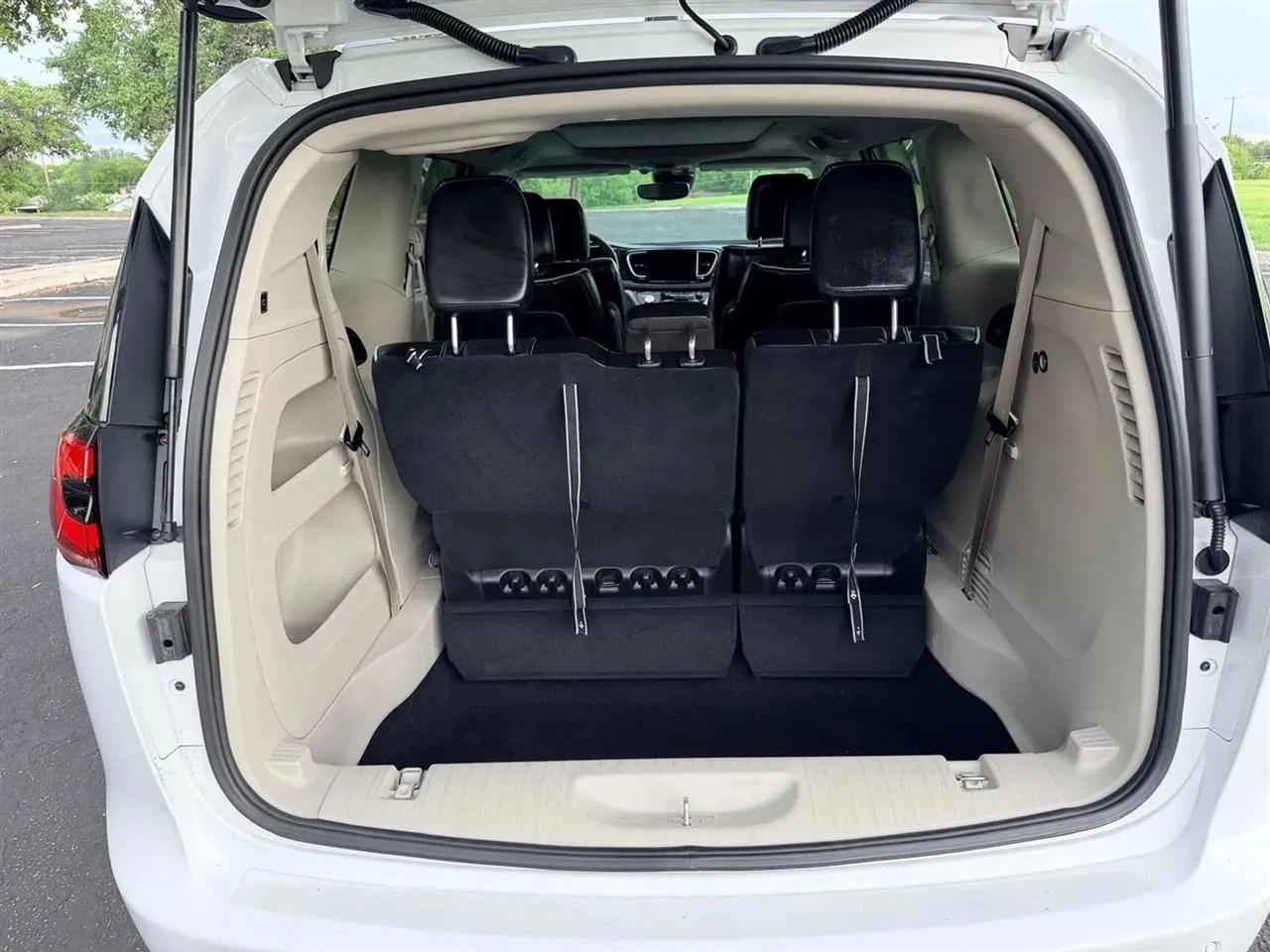 Chrysler Pacifica  2023