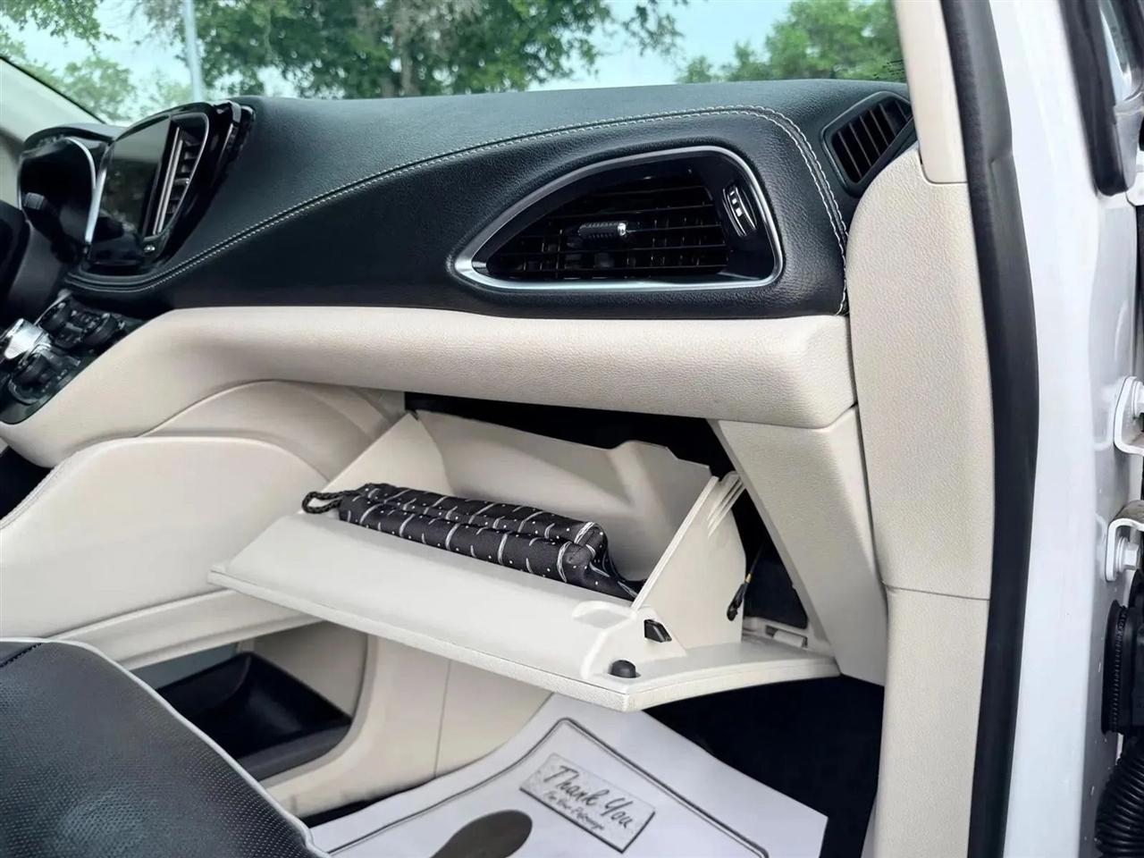 Chrysler Pacifica  2023