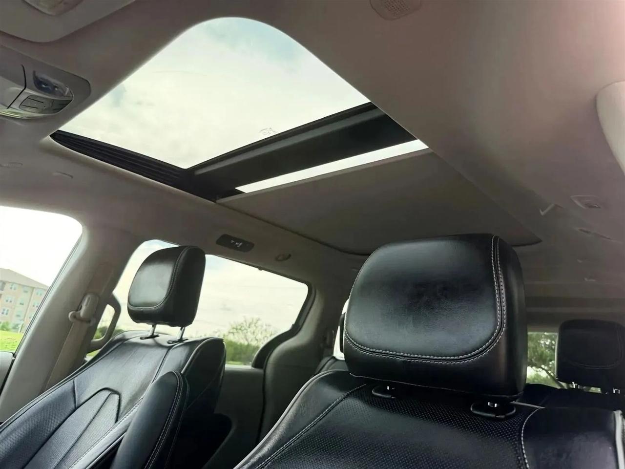 Chrysler Pacifica  2023