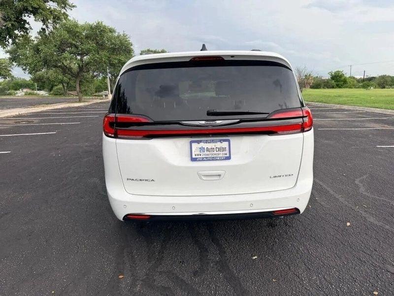 Chrysler Pacifica  2023