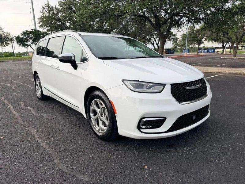 Chrysler Pacifica  2023