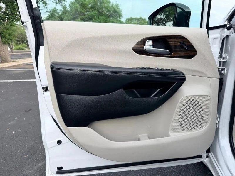 Chrysler Pacifica  2023