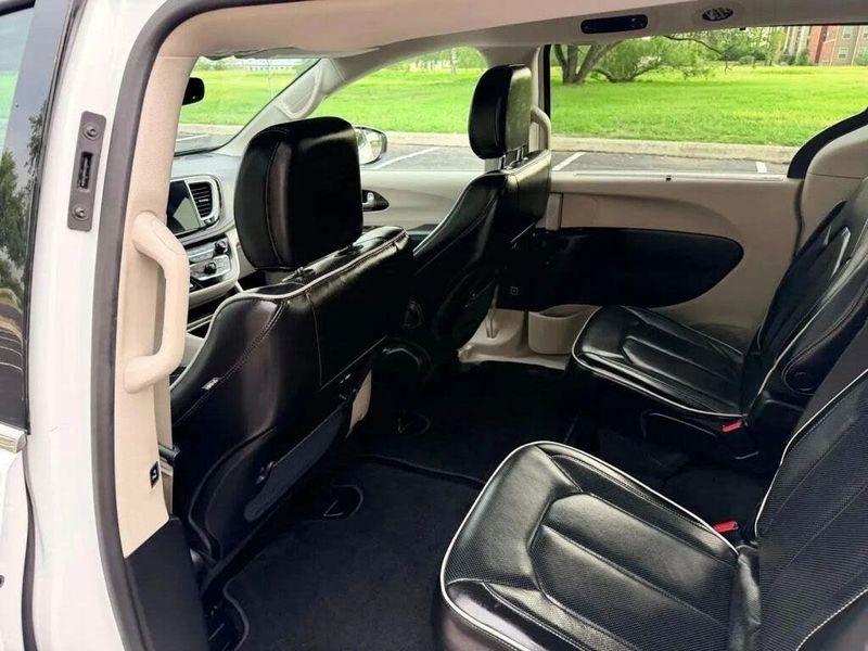Chrysler Pacifica  2023