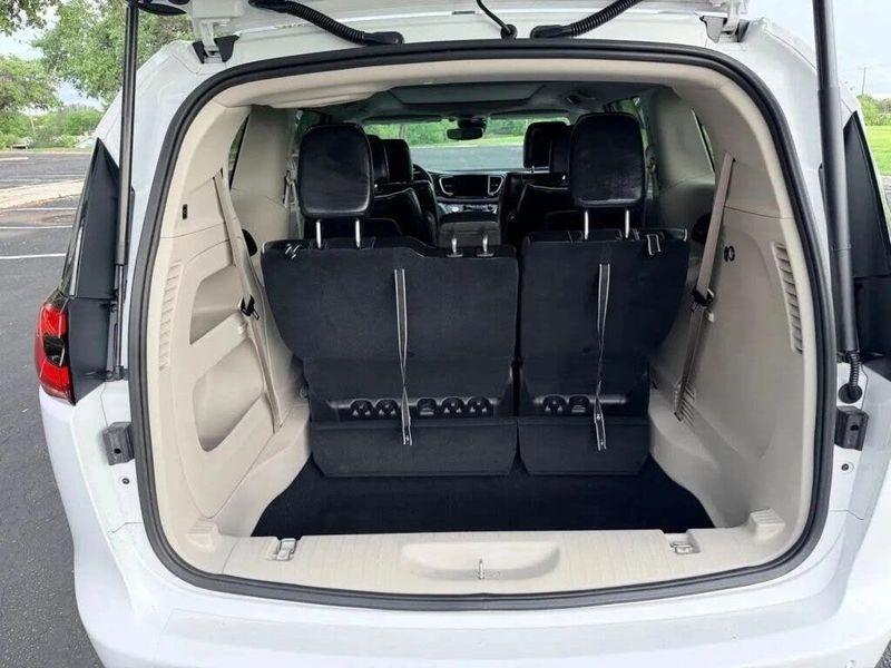 Chrysler Pacifica  2023