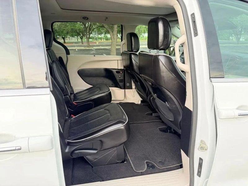 Chrysler Pacifica  2023