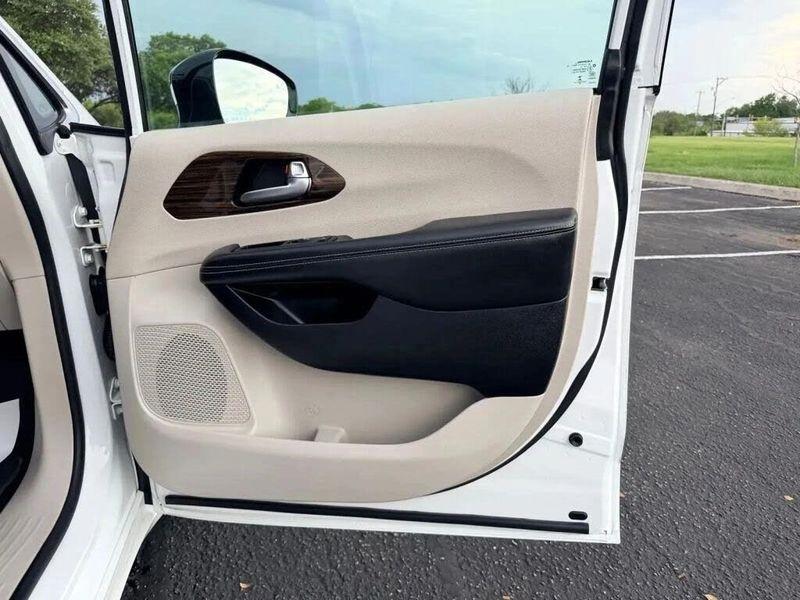 Chrysler Pacifica  2023